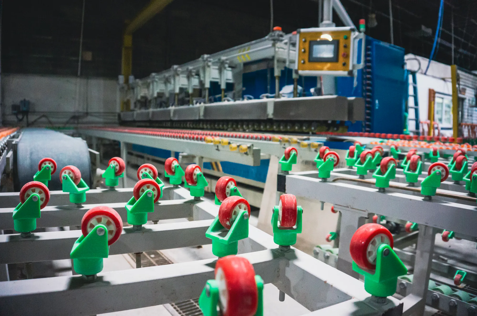 UrbanSource automated fabrication line with stone-support rollers